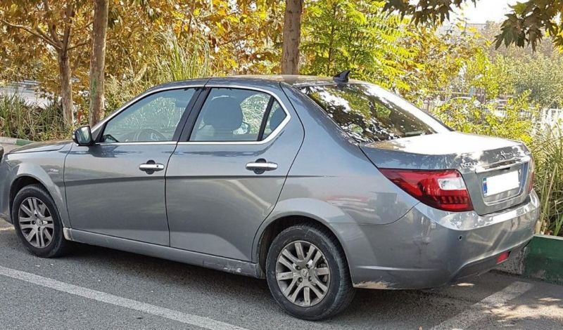 پرونده:1024px-IKCO Dena rear and side.jpg